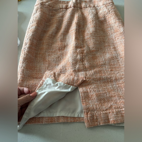 Banana Republic Salmon Tweed Lined Pencil Skirt. Size 0. - Picture 8 of 9